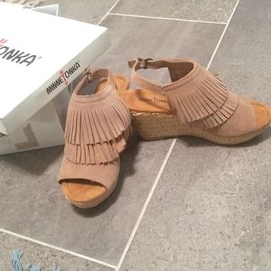 Minnetonka- Ashley Espadrille- Taupe- Size 7.